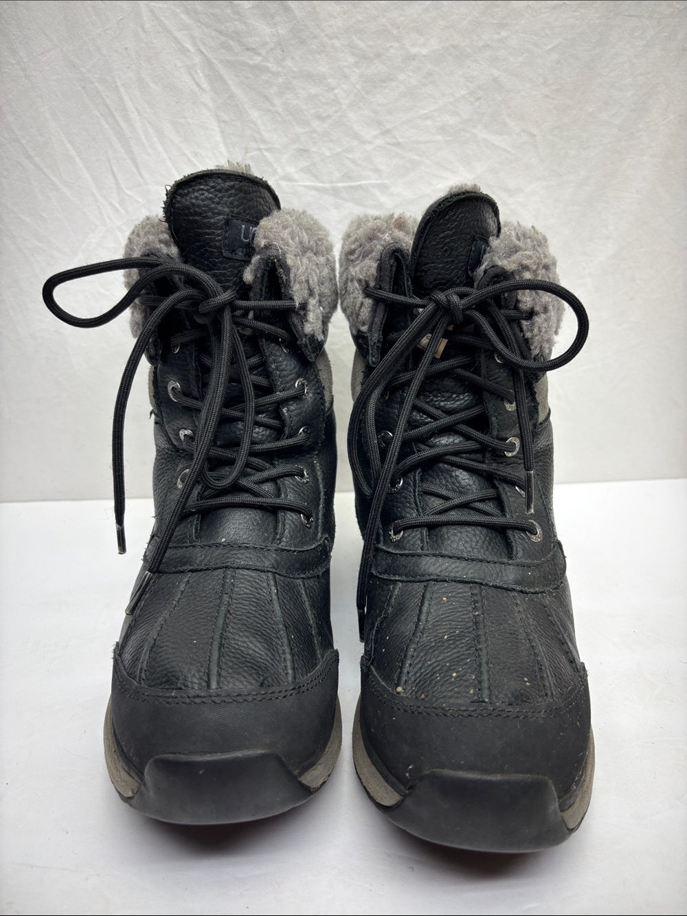 UGG Women's Black Insulated Lace-Up Winter Boots, SZ 10, box 84